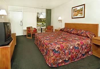Motel 6 Columbia - University Of South Carolina Exterior photo