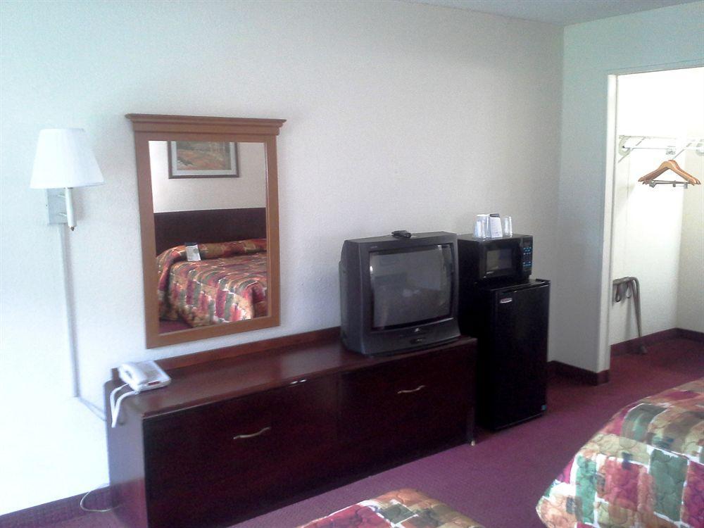 Motel 6 Columbia - University Of South Carolina Exterior photo